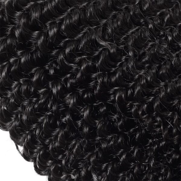 culry-hair-detail